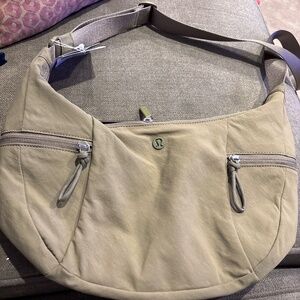 lululemon  Slouchy Sling Bag 6L